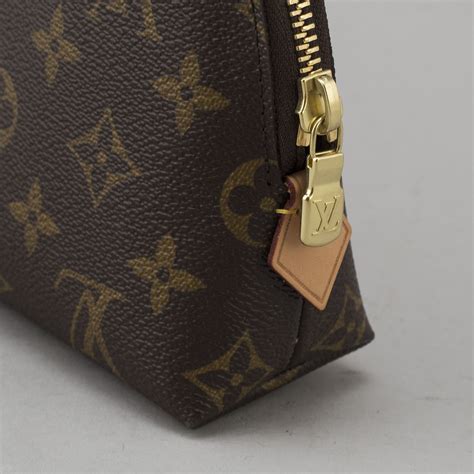 louis vuitton cosmetic pouch you tube|louis vuitton cosmetic case gm.